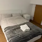 Stunning 2-Bed Apartment In Leicester With A Gym
