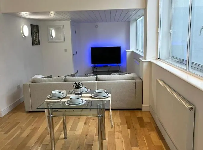 Stunning 2-Bed Apartment In Leicester With A Gym