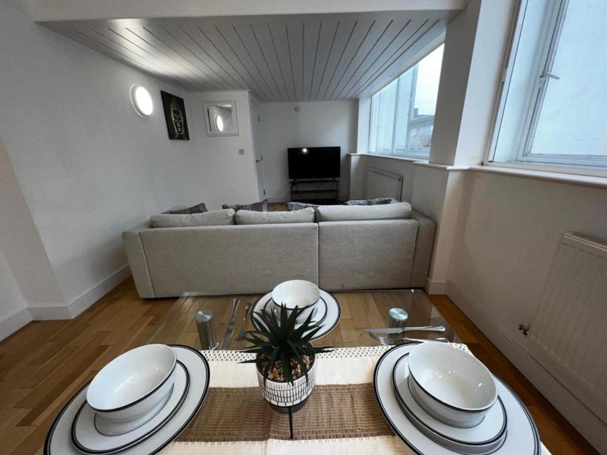 Stunning 2-Bed Apartment In Leicester With A Gym Leicester