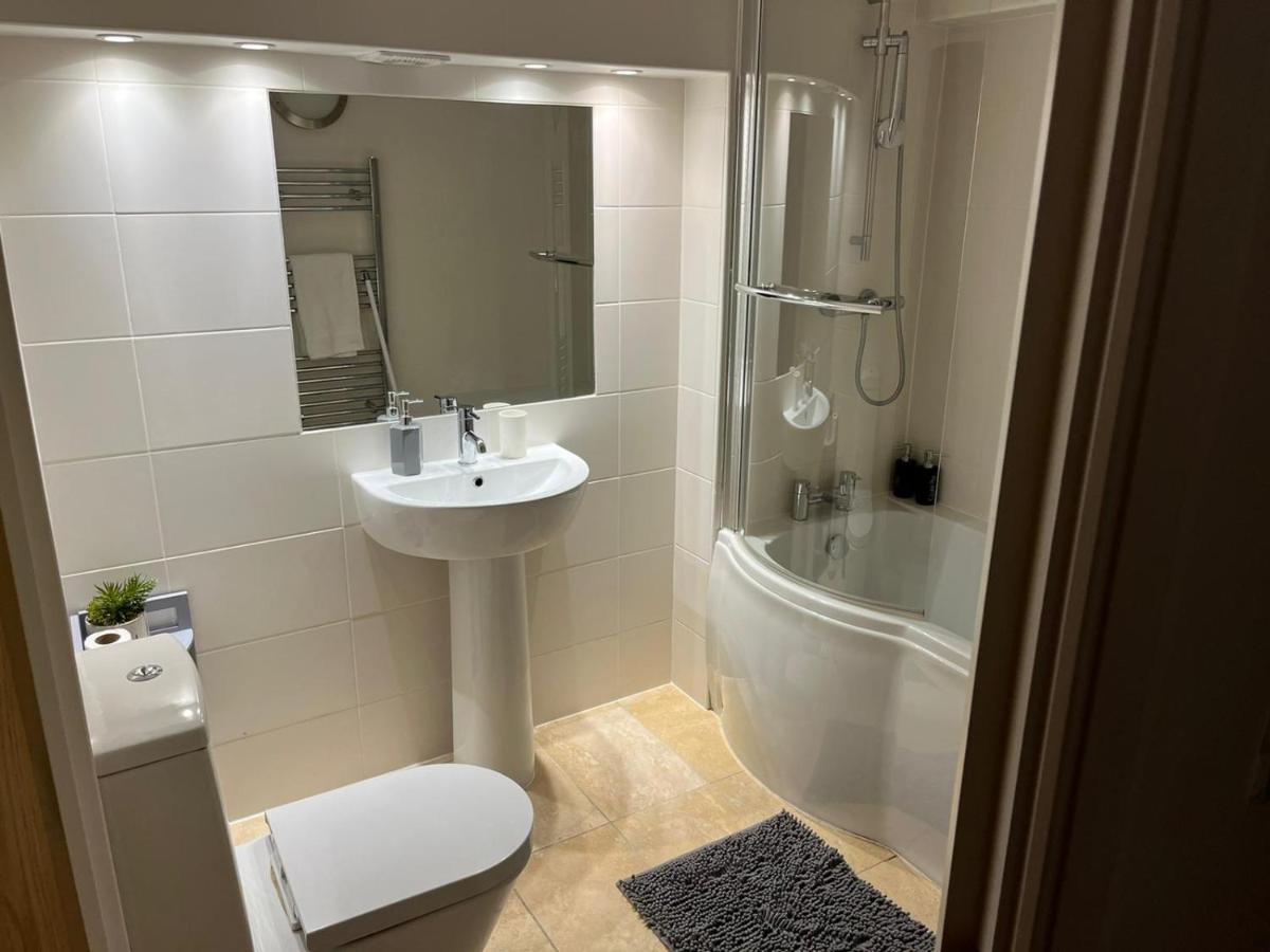 Apartment Stunning 2-Bed Apartment In Leicester With A Gym Leicester